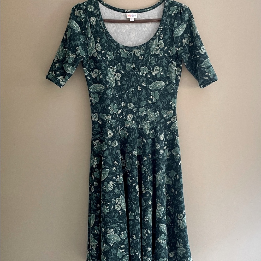LuLaRoe Nicole Dress Small
